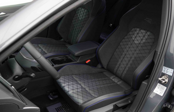 VOLKSWAGEN_VOLKSWAGEN_GOLF_2654720_6.jpg