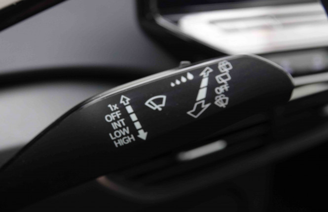 VOLKSWAGEN_VOLKSWAGEN_ID.3_2549799_17.jpg