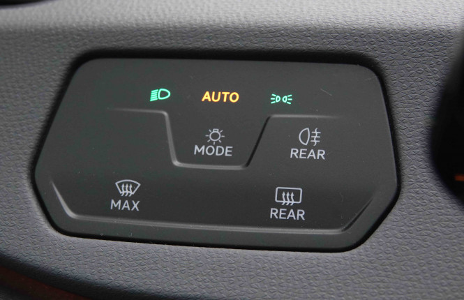 VOLKSWAGEN_VOLKSWAGEN_ID.3_2549799_9.jpg