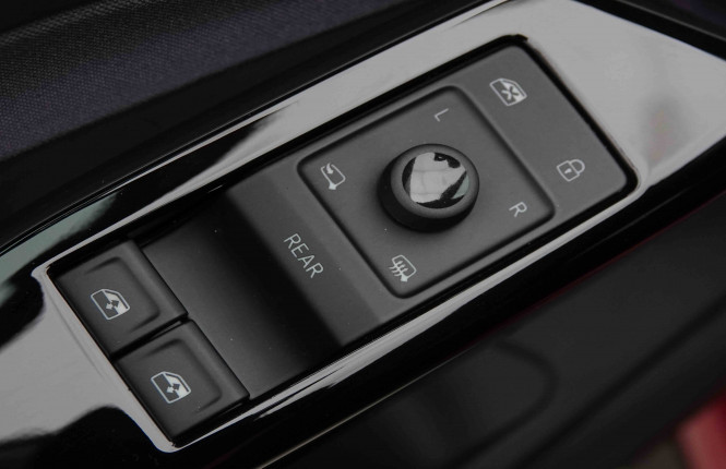 VOLKSWAGEN_VOLKSWAGEN_ID.3_2652859_20.jpg