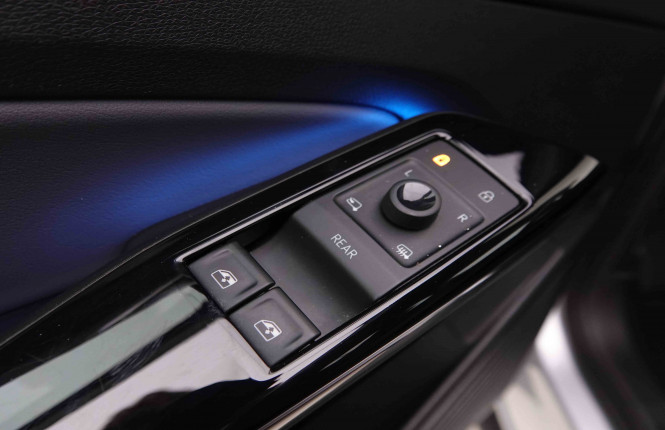 VOLKSWAGEN_VOLKSWAGEN_ID.4_2548921_19.jpg