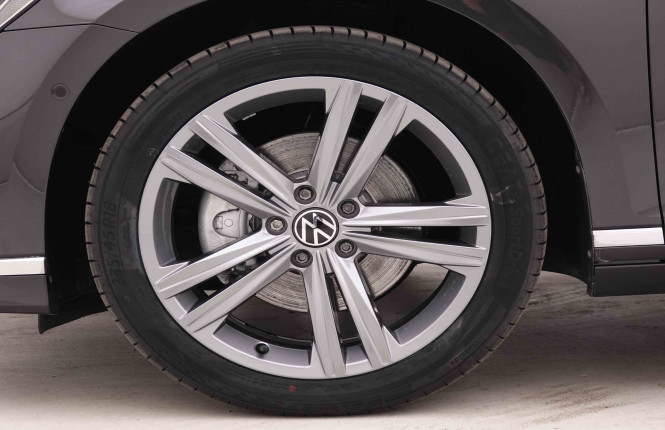 VOLKSWAGEN_VOLKSWAGEN_PASSATVAR_2547771_21.jpg