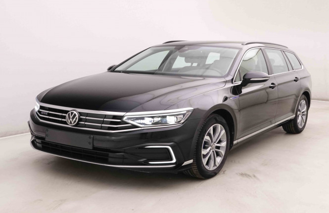 VOLKSWAGEN_VOLKSWAGEN_PASSATVAR_2548422_24.jpg