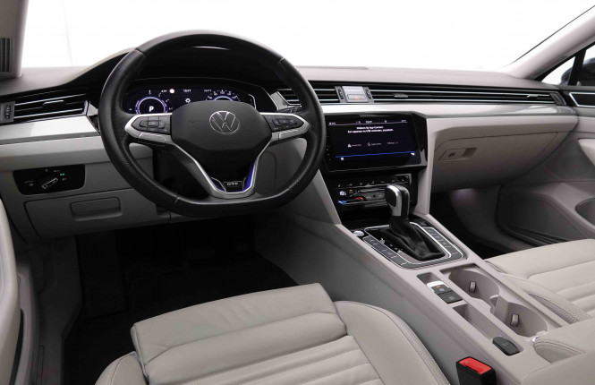 VOLKSWAGEN_VOLKSWAGEN_PASSATVAR_2548422_8.jpg