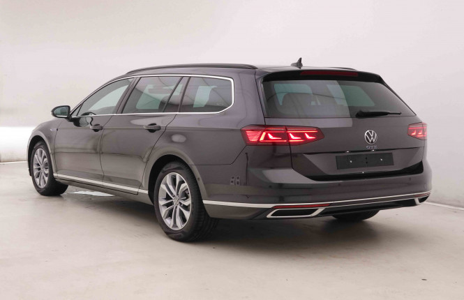 VOLKSWAGEN_VOLKSWAGEN_PASSATVAR_2551090_28.jpg