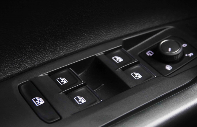 VOLKSWAGEN_VOLKSWAGEN_POLO GTI_2652728_19.jpg