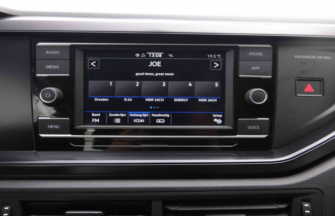 VOLKSWAGEN_VOLKSWAGEN_POLO_2550281_10.jpg