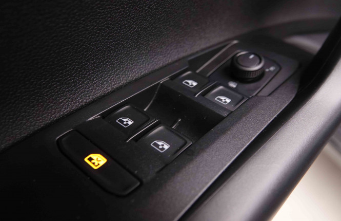VOLKSWAGEN_VOLKSWAGEN_POLO_2550281_17.jpg
