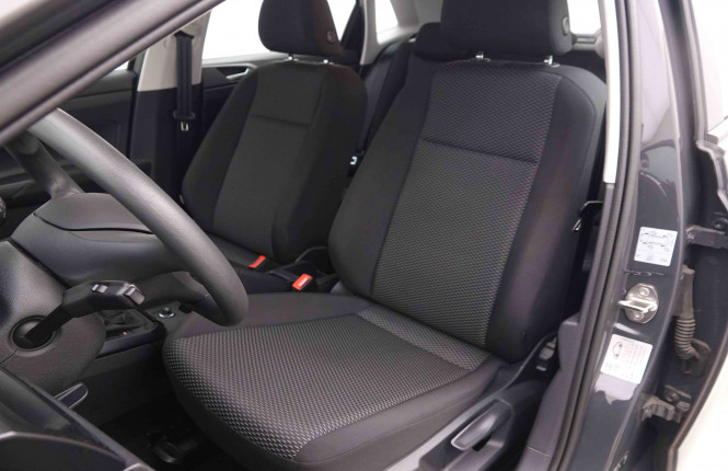 VOLKSWAGEN_VOLKSWAGEN_POLO_2550281_6.jpg