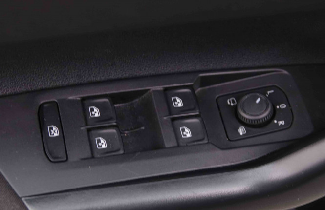 VOLKSWAGEN_VOLKSWAGEN_TAIGO_2547428_16.jpg