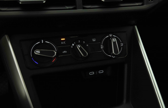 VOLKSWAGEN_VOLKSWAGEN_TAIGO_2654657_12.jpg VOLKSWAGEN_VOLKSWAGEN_TAIGO_2654657_12.jpg