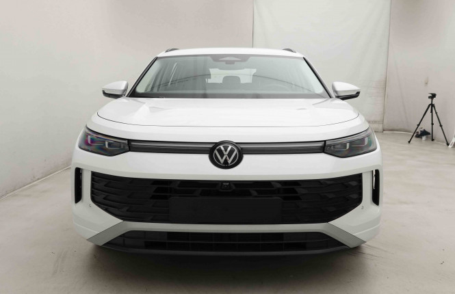 VOLKSWAGEN_VOLKSWAGEN_TAYRON_2653372_26.jpg