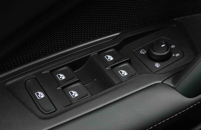 VOLKSWAGEN_VOLKSWAGEN_TAYRON_2654545_53.jpg VOLKSWAGEN_VOLKSWAGEN_TAYRON_2654545_53.jpg