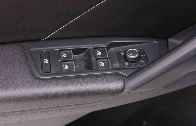 VOLKSWAGEN_VOLKSWAGEN_TIGUAN_2548699_19.jpg