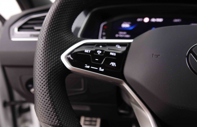 VOLKSWAGEN_VOLKSWAGEN_TIGUAN_2548713_17.jpg