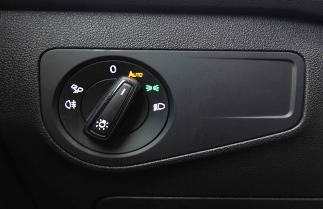 VOLKSWAGEN_VOLKSWAGEN_TIGUAN_2549596_10.jpg