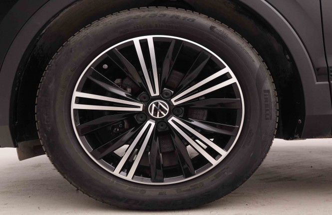 VOLKSWAGEN_VOLKSWAGEN_TIGUAN_2549596_23.jpg