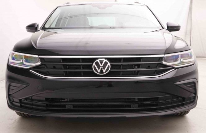 VOLKSWAGEN_VOLKSWAGEN_TIGUAN_2549596_27.jpg