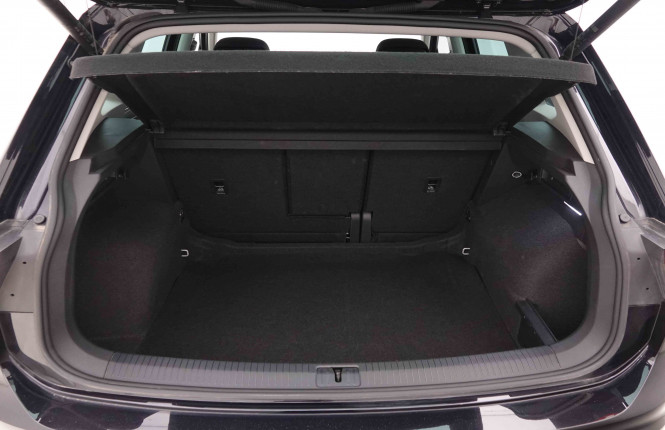 VOLKSWAGEN_VOLKSWAGEN_TIGUAN_2549596_5.jpg