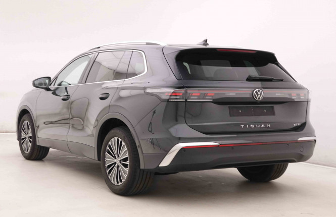 VOLKSWAGEN_VOLKSWAGEN_TIGUAN_2652423_30.jpg