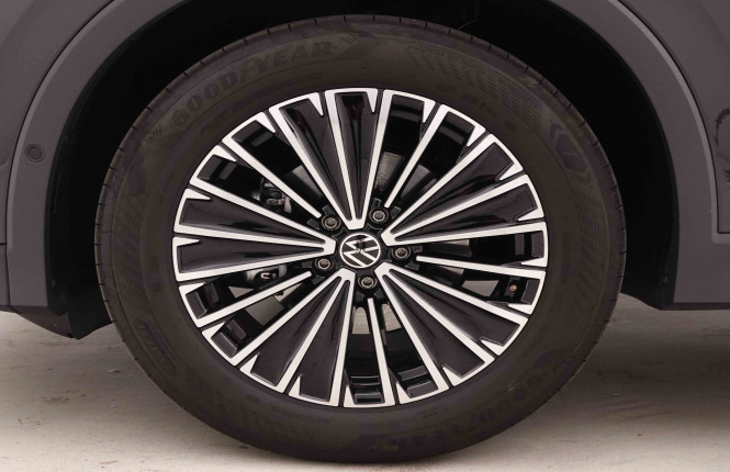 VOLKSWAGEN_VOLKSWAGEN_TIGUAN_2652424_24.jpg