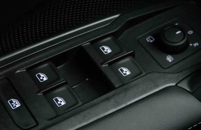 VOLKSWAGEN_VOLKSWAGEN_TIGUAN_2652545_22.jpg VOLKSWAGEN_VOLKSWAGEN_TIGUAN_2652545_22.jpg