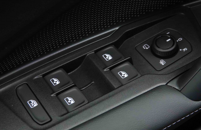 VOLKSWAGEN_VOLKSWAGEN_TIGUAN_2652546_22.jpg VOLKSWAGEN_VOLKSWAGEN_TIGUAN_2652546_22.jpg