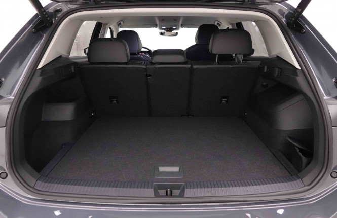 VOLKSWAGEN_VOLKSWAGEN_TIGUAN_2652948_5.jpg