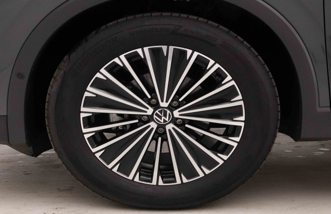 VOLKSWAGEN_VOLKSWAGEN_TIGUAN_2652951_22.jpg