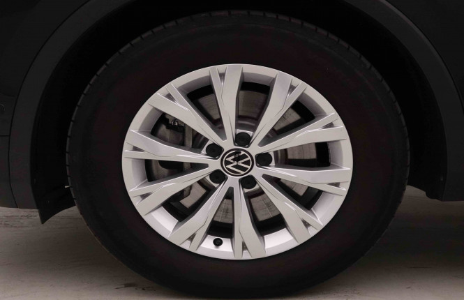 VOLKSWAGEN_VOLKSWAGEN_TIGUAN_2652952_24.jpg
