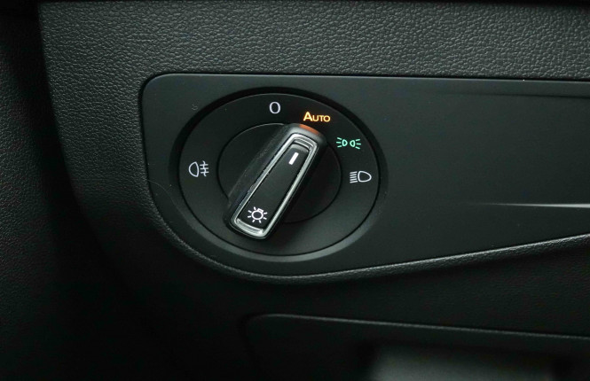 VOLKSWAGEN_VOLKSWAGEN_TIGUAN_2653384_21.jpg