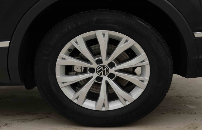 VOLKSWAGEN_VOLKSWAGEN_TIGUAN_2653384_23.jpg