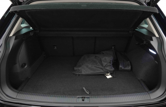 VOLKSWAGEN_VOLKSWAGEN_TIGUAN_2653384_5.jpg