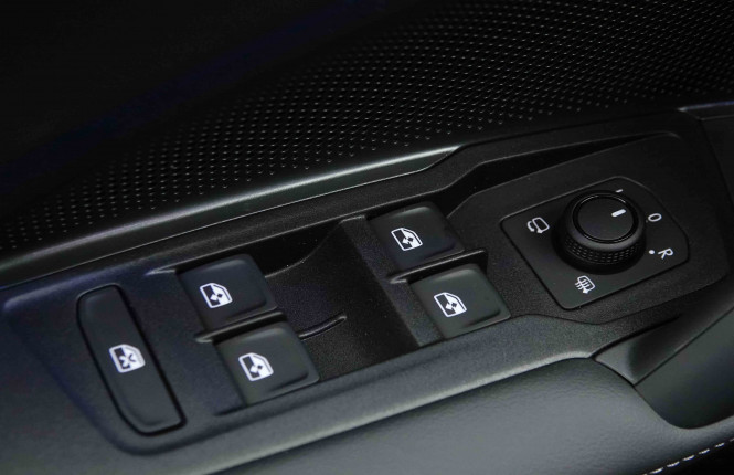 VOLKSWAGEN_VOLKSWAGEN_TIGUAN_2653520_21.jpg VOLKSWAGEN_VOLKSWAGEN_TIGUAN_2653520_21.jpg