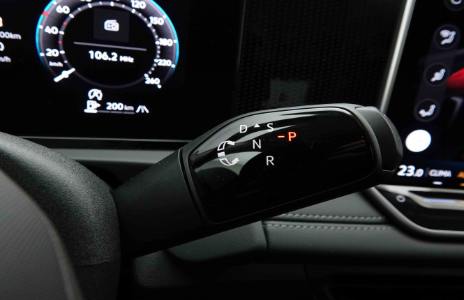 VOLKSWAGEN_VOLKSWAGEN_TIGUAN_2654012_18.jpg