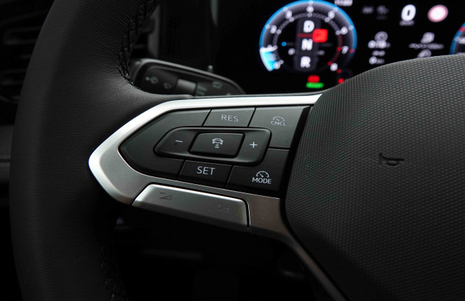 VOLKSWAGEN_VOLKSWAGEN_TIGUAN_2654012_19.jpg