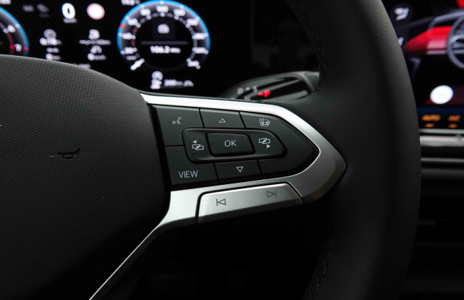 VOLKSWAGEN_VOLKSWAGEN_TIGUAN_2654012_20.jpg