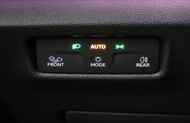 VOLKSWAGEN_VOLKSWAGEN_TIGUAN_2654012_21.jpg