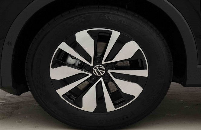 VOLKSWAGEN_VOLKSWAGEN_TIGUAN_2654014_23.jpg