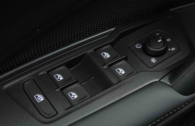 VOLKSWAGEN_VOLKSWAGEN_TIGUAN_2654016_22.jpg VOLKSWAGEN_VOLKSWAGEN_TIGUAN_2654016_22.jpg