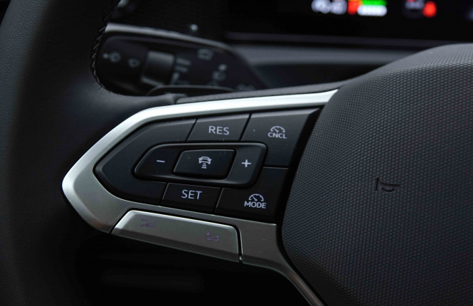 VOLKSWAGEN_VOLKSWAGEN_TIGUAN_2654141_19.jpg