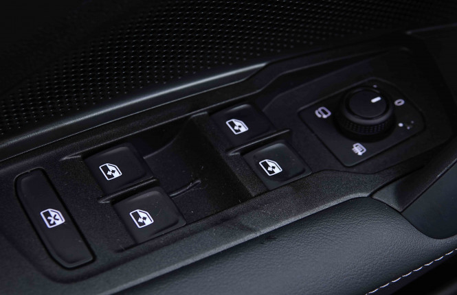 VOLKSWAGEN_VOLKSWAGEN_TIGUAN_2654141_22.jpg