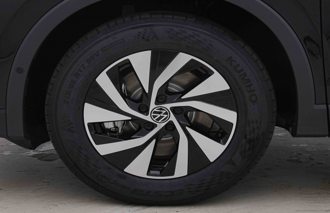 VOLKSWAGEN_VOLKSWAGEN_TIGUAN_2654141_23.jpg