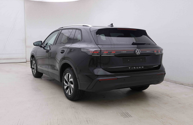 VOLKSWAGEN_VOLKSWAGEN_TIGUAN_2654141_30.jpg