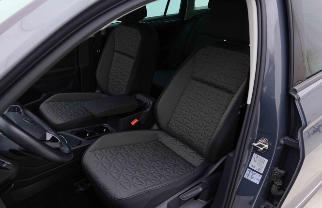 VOLKSWAGEN_VOLKSWAGEN_TIGUAN_2655222_6.jpg