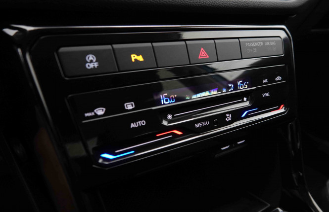 VOLKSWAGEN_VOLKSWAGEN_T_CROSS_2549634_14.jpg