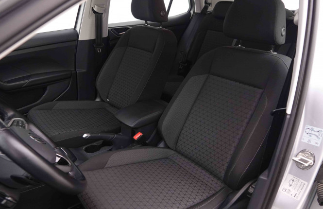 VOLKSWAGEN_VOLKSWAGEN_T_CROSS_2551102_6.jpg VOLKSWAGEN_VOLKSWAGEN_T_CROSS_2551102_6.jpg