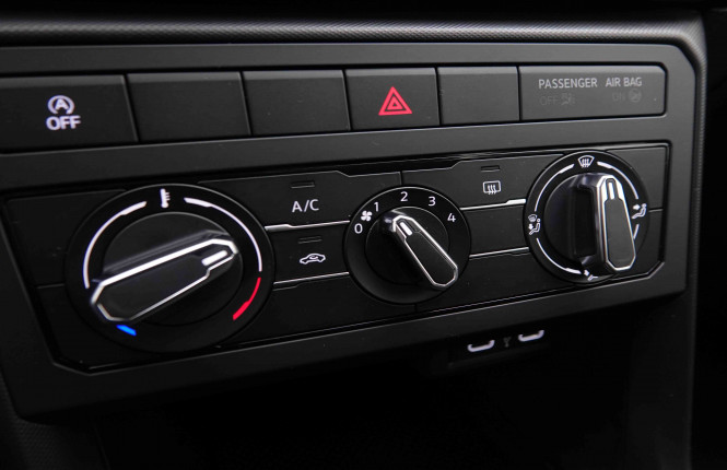 VOLKSWAGEN_VOLKSWAGEN_T_CROSS_2551145_12.jpg VOLKSWAGEN_VOLKSWAGEN_T_CROSS_2551145_12.jpg