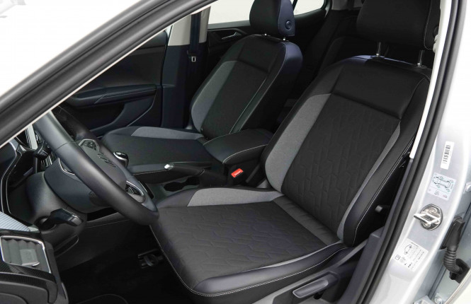 VOLKSWAGEN_VOLKSWAGEN_T_CROSS_2653072_6.jpg VOLKSWAGEN_VOLKSWAGEN_T_CROSS_2653072_6.jpg