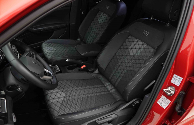 VOLKSWAGEN_VOLKSWAGEN_T_CROSS_2653243_61.jpg VOLKSWAGEN_VOLKSWAGEN_T_CROSS_2653243_61.jpg